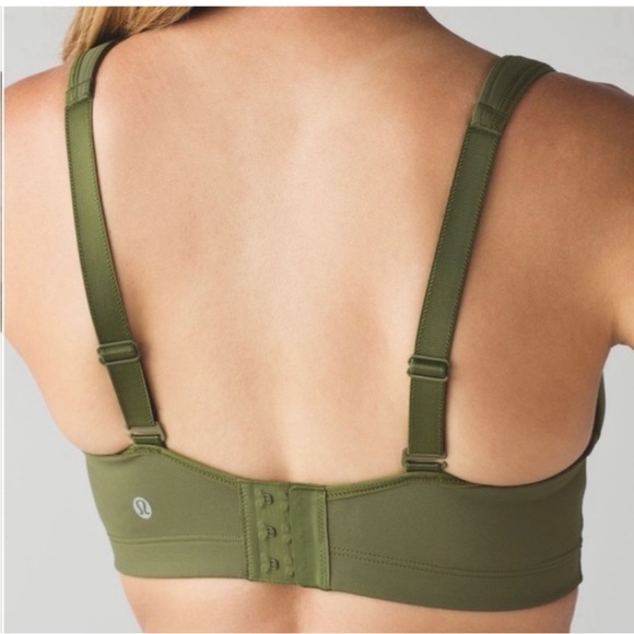 Lululemon Sportsbra size 32C Preloved - Picture 2 of 6